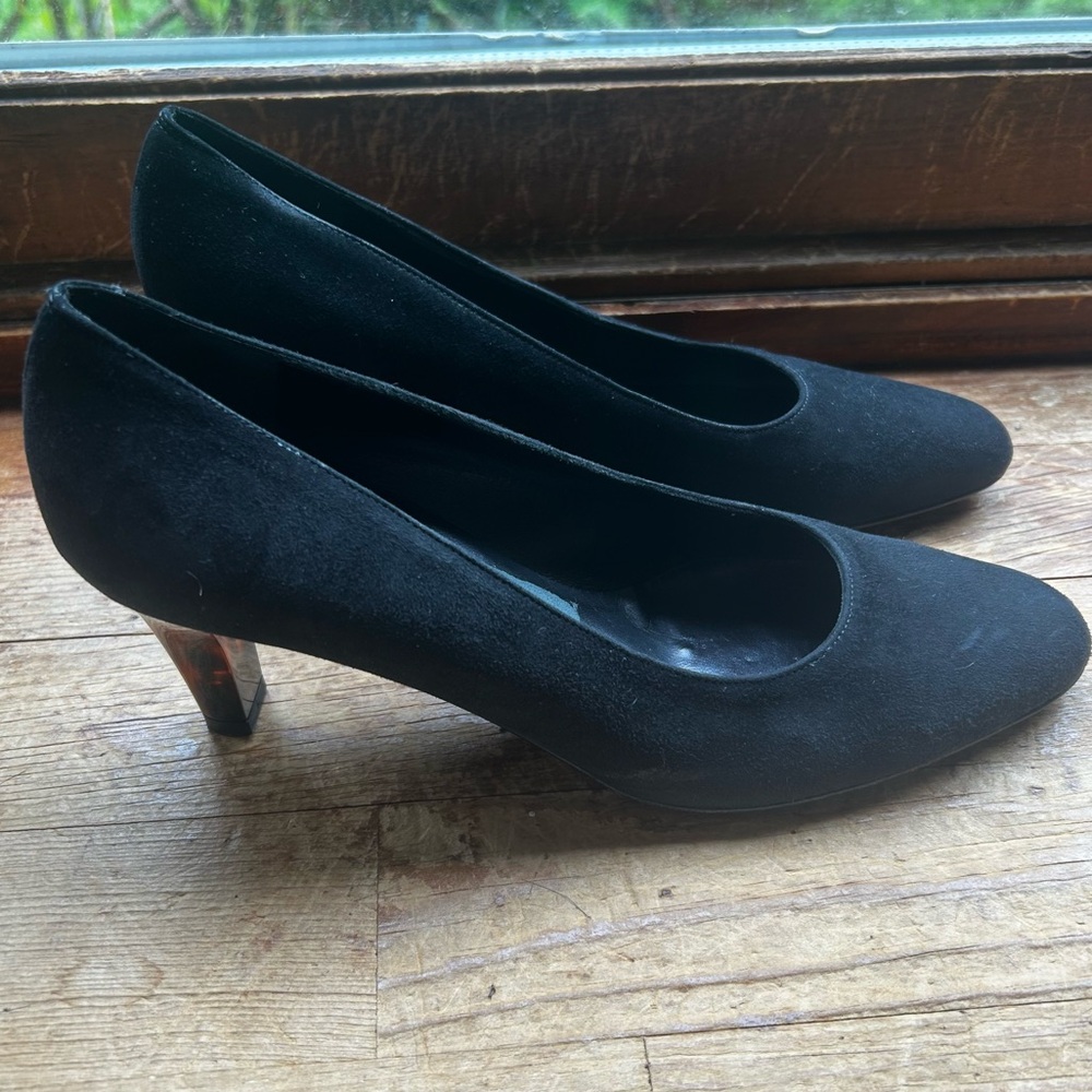 Ferragamo Elegant Black Suede Tortoise Shell Heeled Women's Pumps Size 7.5 B